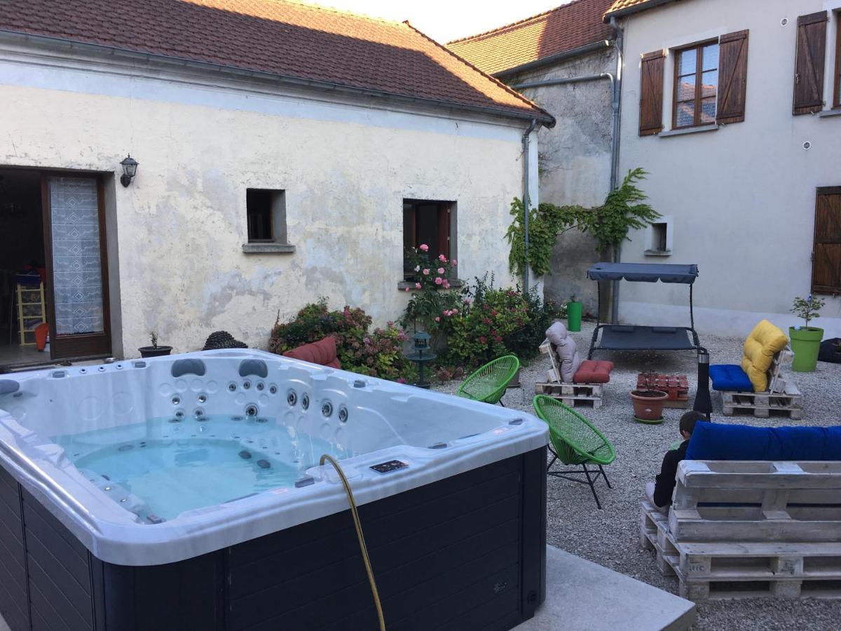 L Auberge Du Lion D Or Nanteuil-sur-Marne ภายนอก รูปภาพ