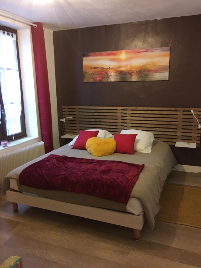 L Auberge Du Lion D Or Nanteuil-sur-Marne ภายนอก รูปภาพ
