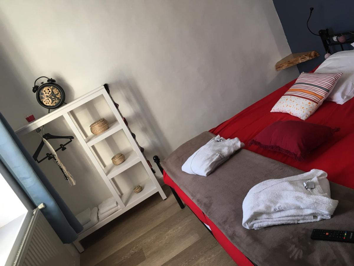 L Auberge Du Lion D Or Nanteuil-sur-Marne ภายนอก รูปภาพ